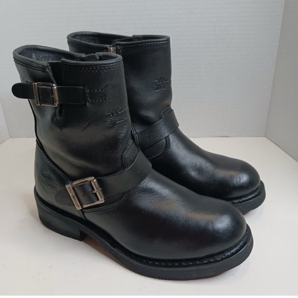 Harley Davidson Legend beautiful double buckle zipper MC boots. Never worn.